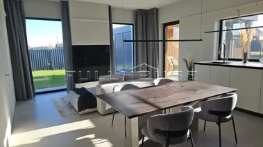 Строительство дома по проекту FH-90WV Windows Villa_1